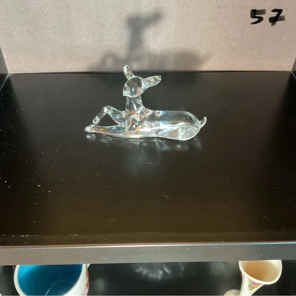 Vintage Pilgrim Art Glass Deer Laying Down Collectible Paperweight Figurine